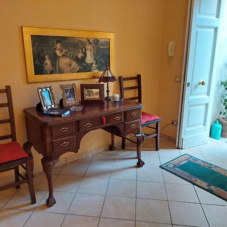 Casa Di Corte In Centro Storico Казерта Екстер'єр фото